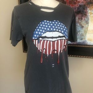LulusimonStudio Gray T-Shirt Distressed Tee Mouth Artwork Concert Small S